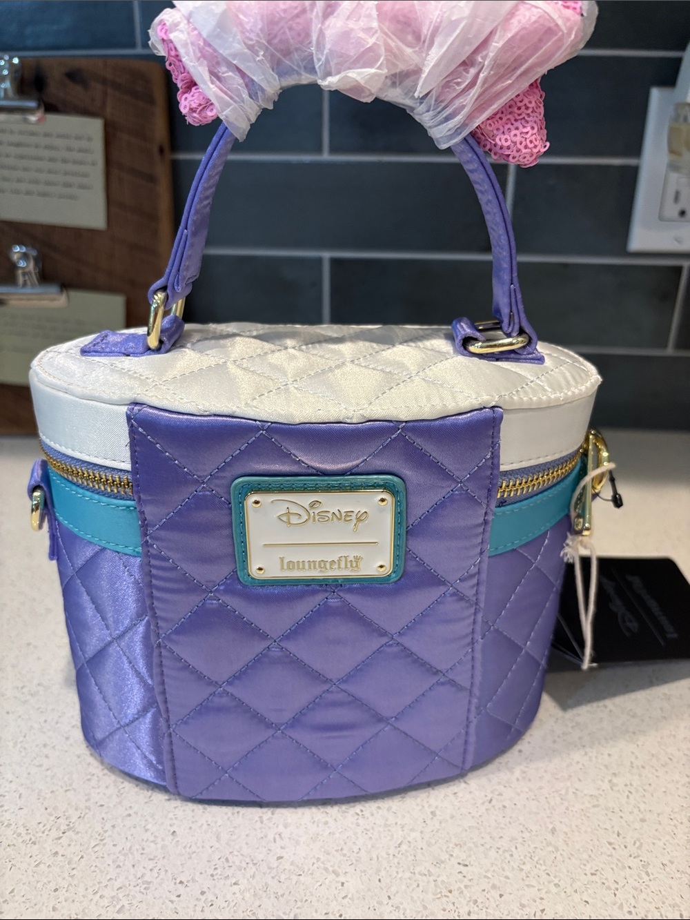 Daisy Duck Quilted Crossbody NWT - Picture 4 of 5